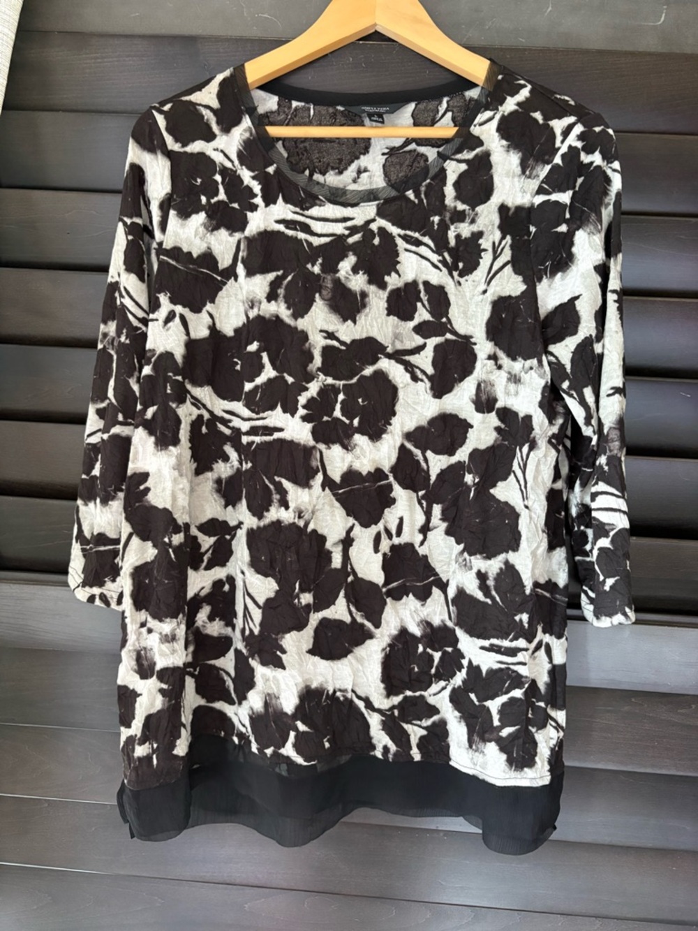 Simply Vera Vera Wang Large Black White Floral Blouse 3/4 Sleeves